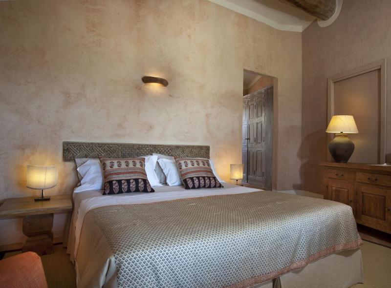 Petra Segreta Resort & Spa San Pantaleo Eksteriør billede