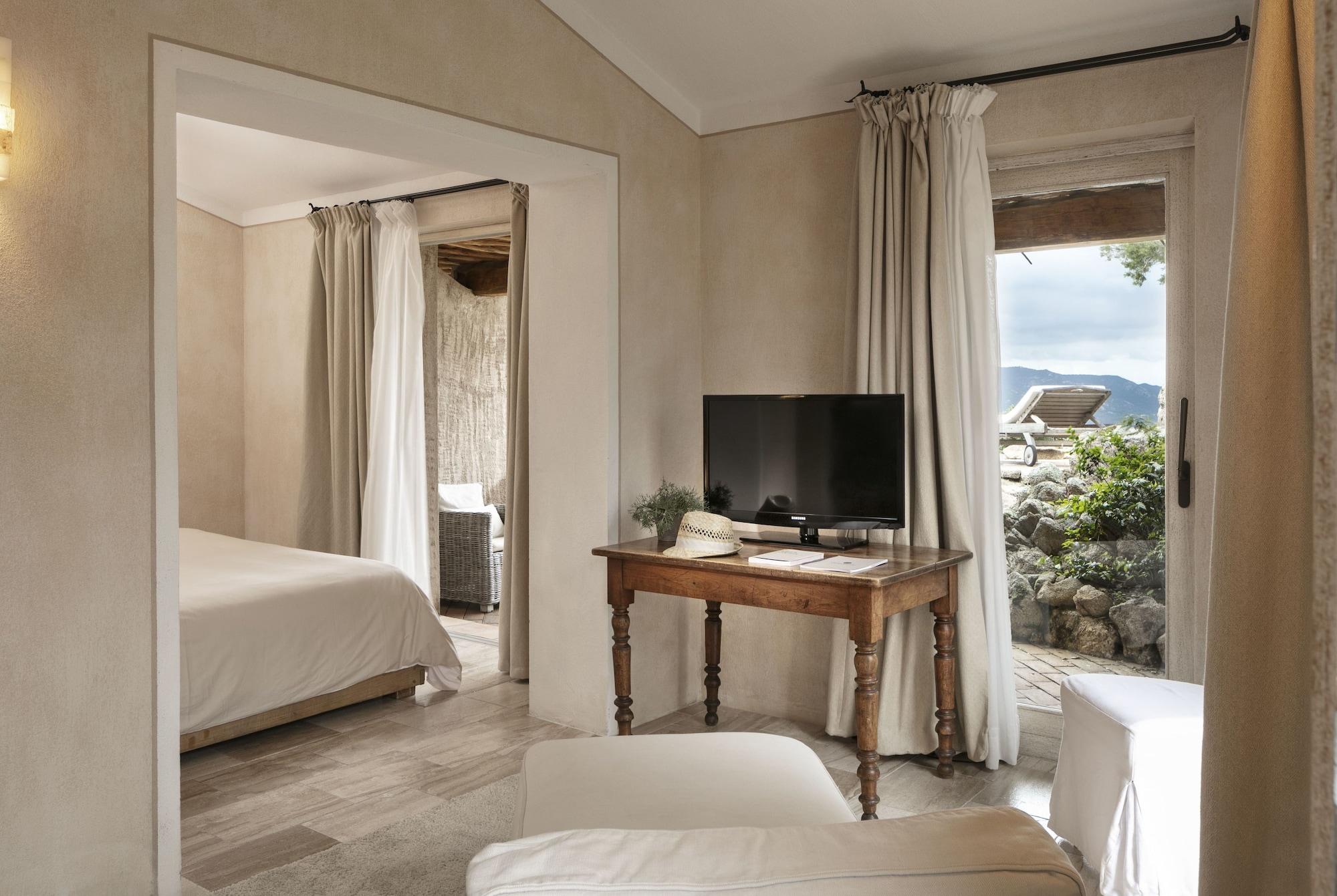 Petra Segreta Resort & Spa San Pantaleo Eksteriør billede