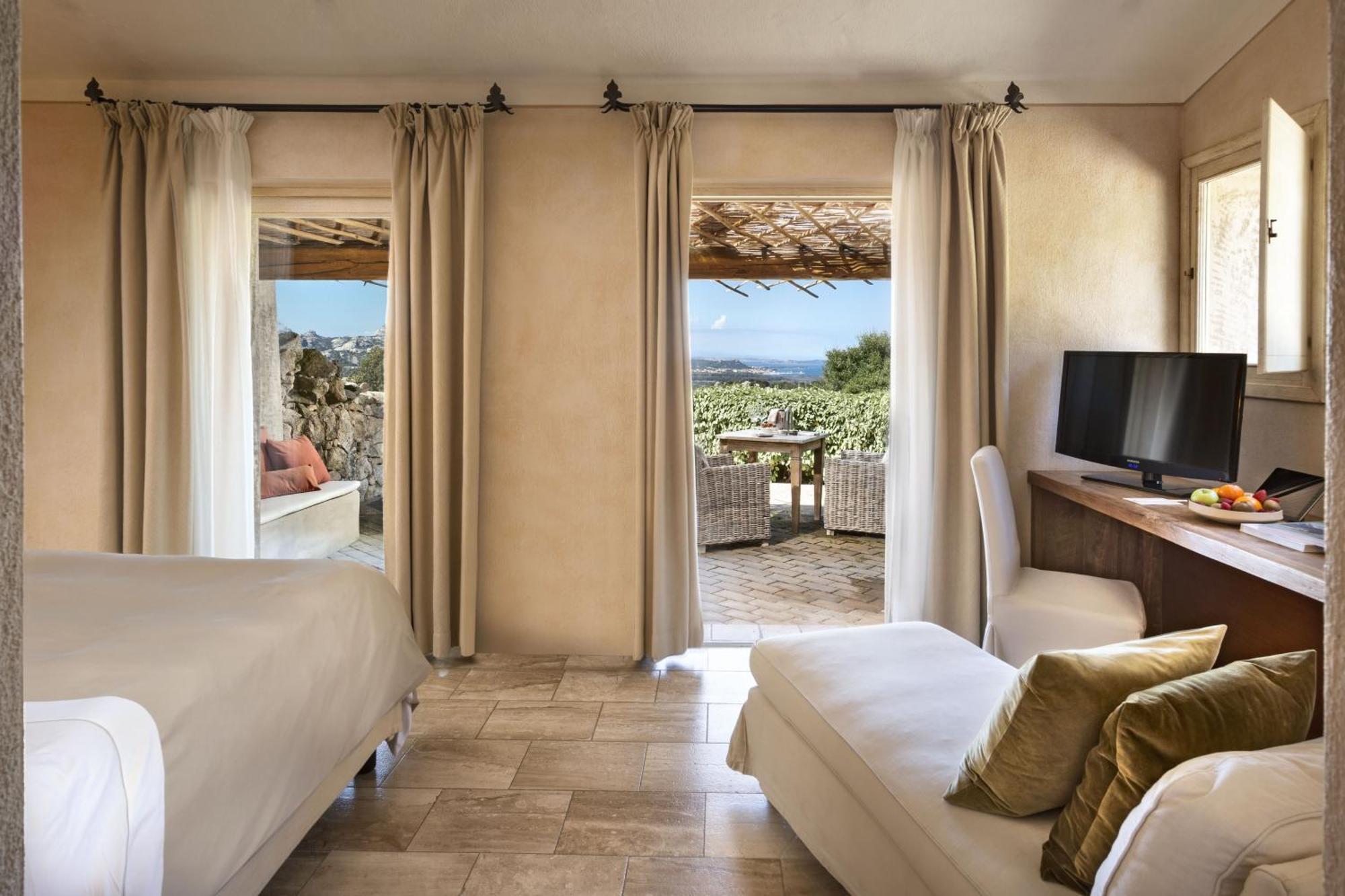 Petra Segreta Resort & Spa San Pantaleo Eksteriør billede