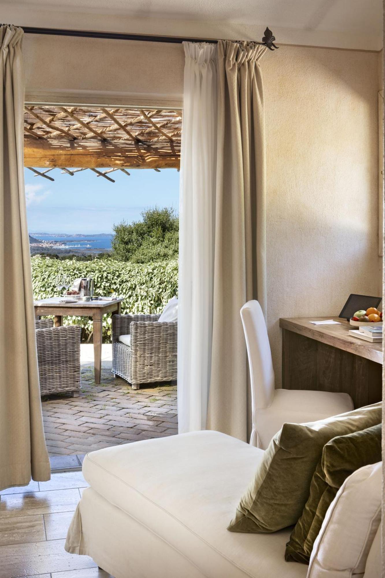 Petra Segreta Resort & Spa San Pantaleo Eksteriør billede